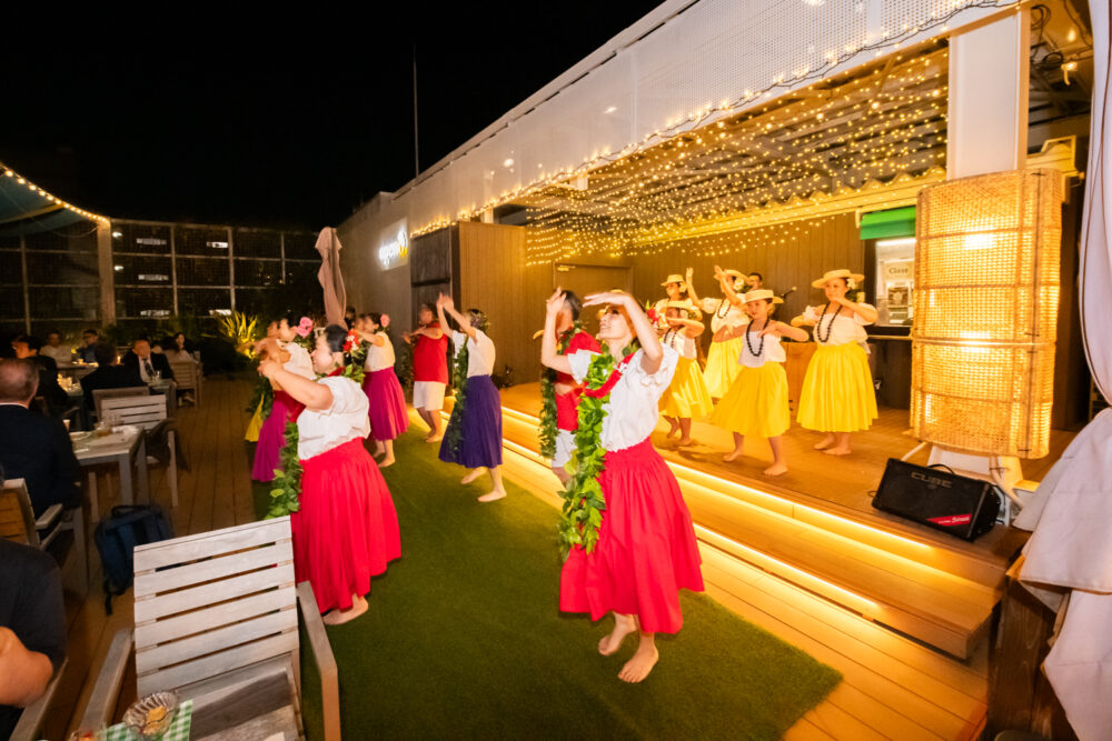 7月～9月、毎週土曜日にフラダンスショーが行われます！